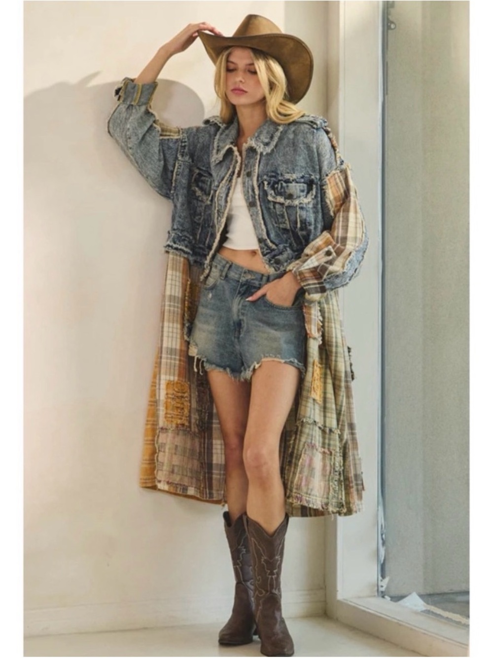 Oli & Hali Distressed Light Blue Denim Jacket with Yellow Plaid Lining Fits M-Xl - Picture 3 of 10